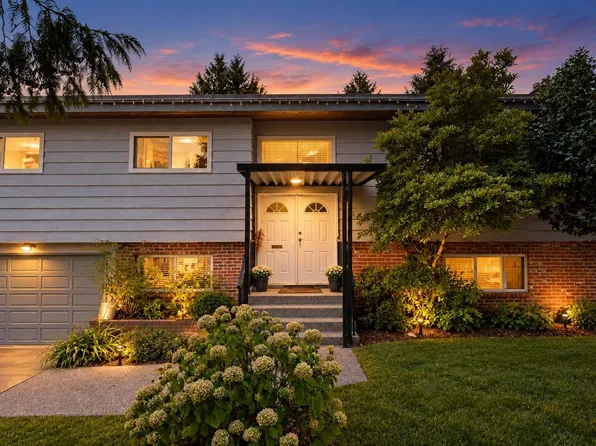 11443 75th Ave, Delta, BC V4C 1H4