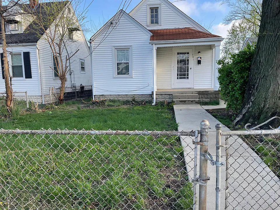 701 W Florence Ave