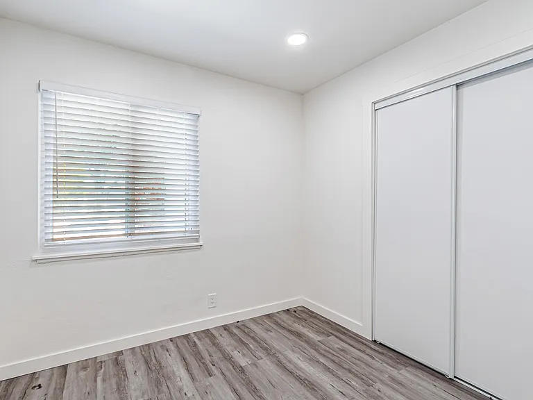 2158 San Rafael Ave — Photo 23