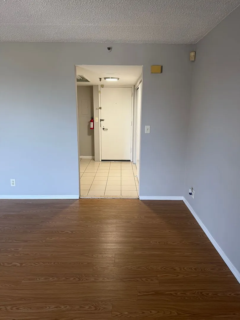 Studio, 1 Bath with Balcony Apartment - Ready for Move in! — Photo 4