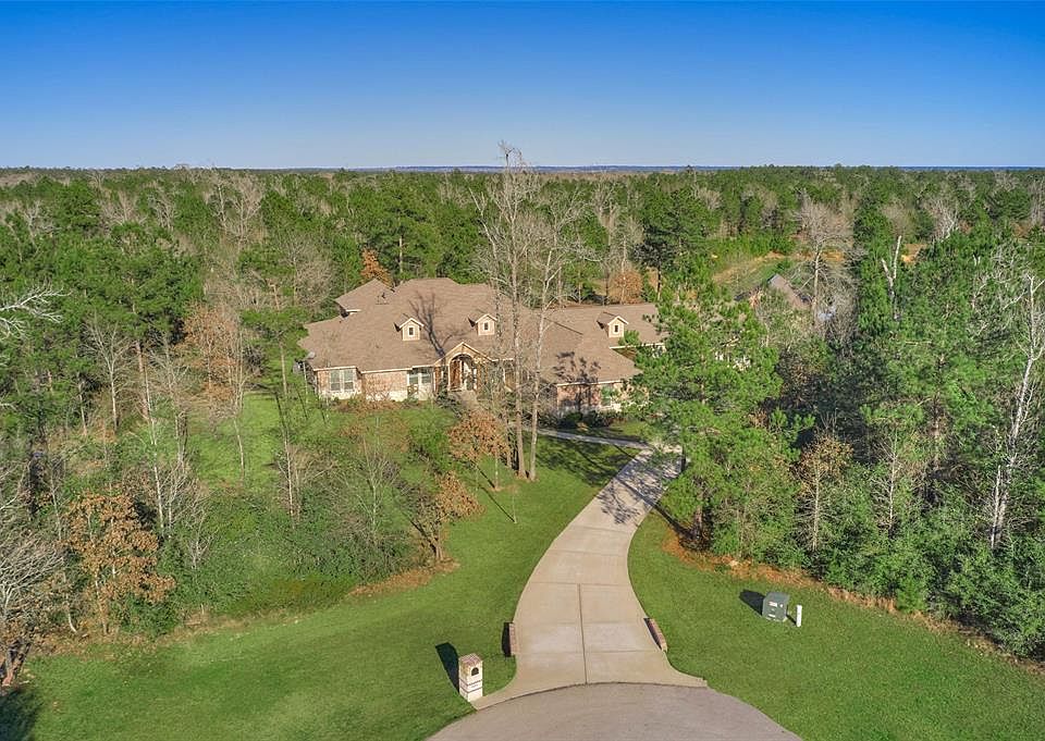 1st image of 26204 Laurens Ct