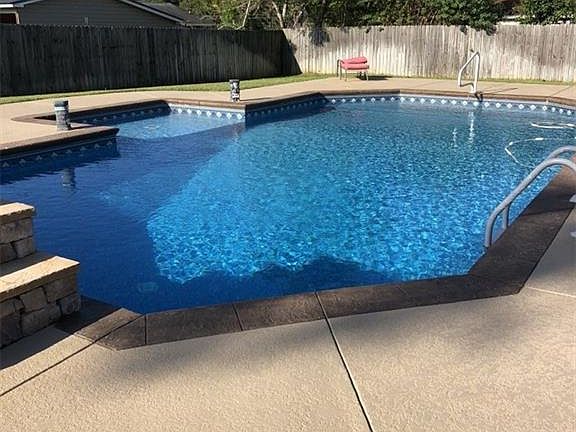2nd image of 102 Camellia Dr