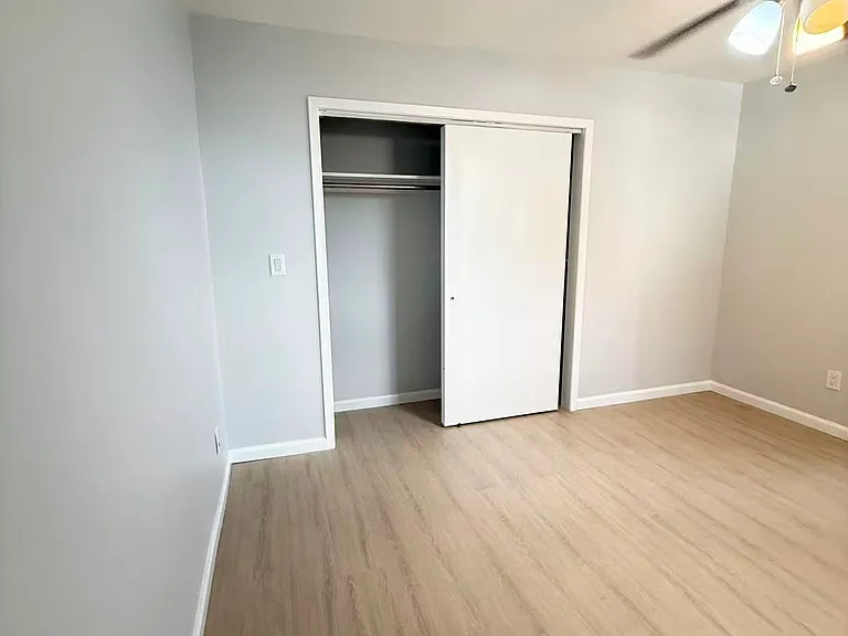 292 Dongan Hills Ave #1 — Photo 6