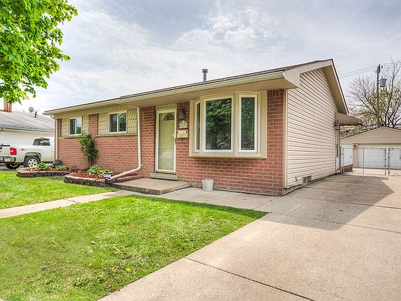 2nd image of 31175 Hiveley St