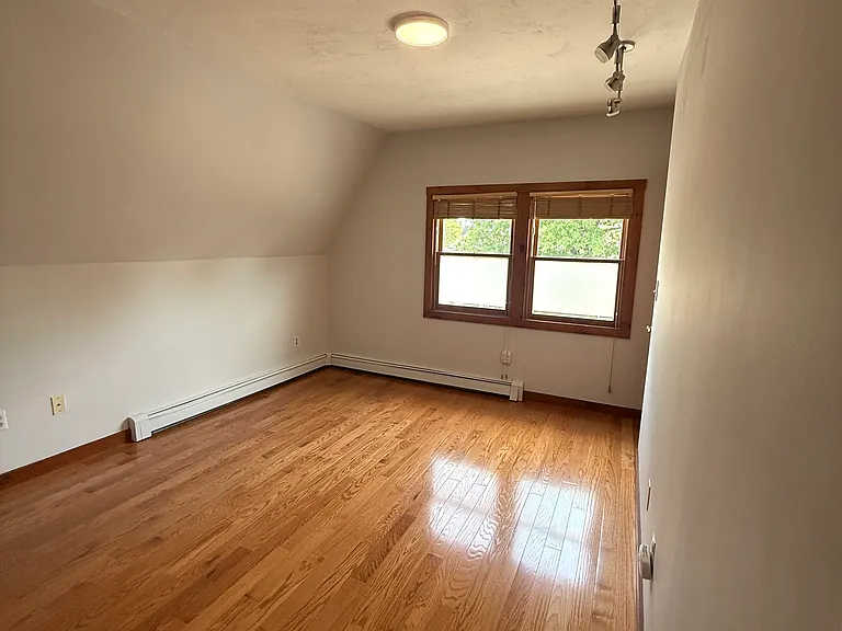 90 Belknap St — Photo 13