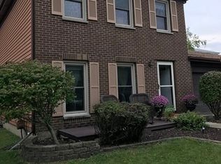 1635 Sheffield Ct, Aurora, IL 60504