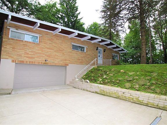 4th image of 2852 Clifton Ave