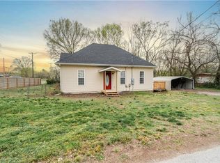 501 2nd Ave SW, Gravette, AR 72736