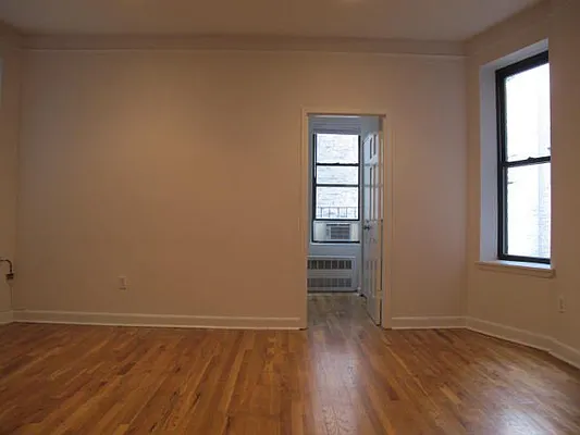 Rented by Metropolis Real Estate of Manhattan | media 28