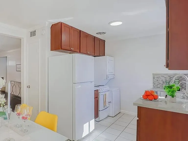 407 Craven Ct — Photo 4
