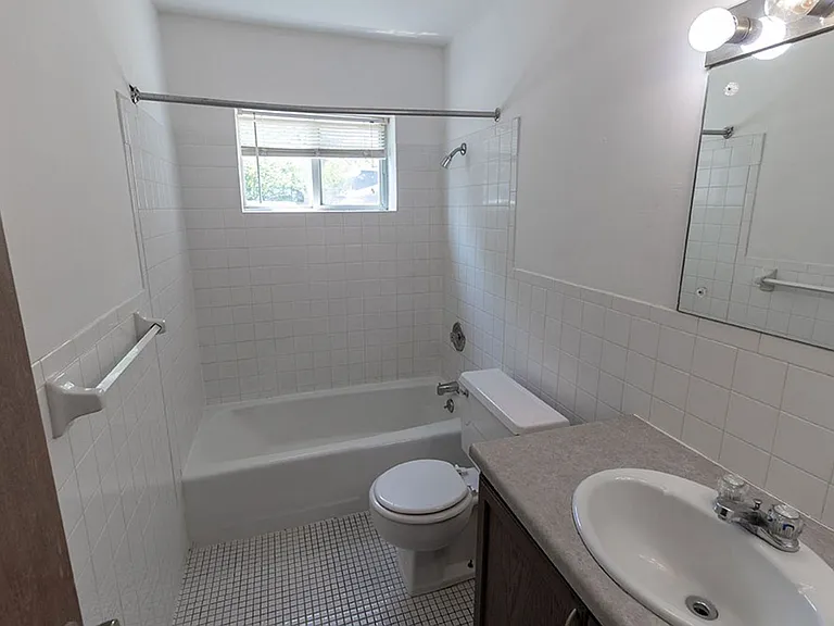 2932 Leeway Dr #C — Photo 13