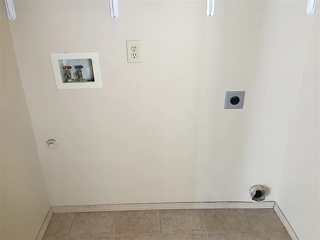 280 S Elsa St — Photo 15