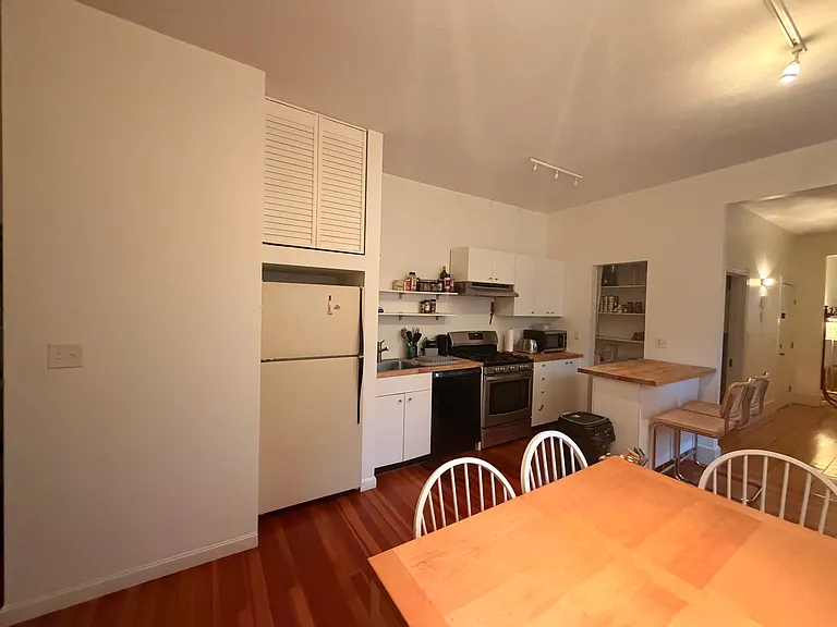 106 Pleasant St #1 — Photo 7