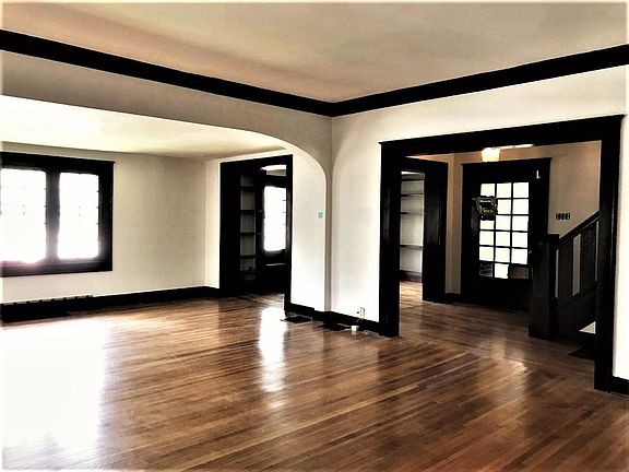 5th image of 6140 N College Ave