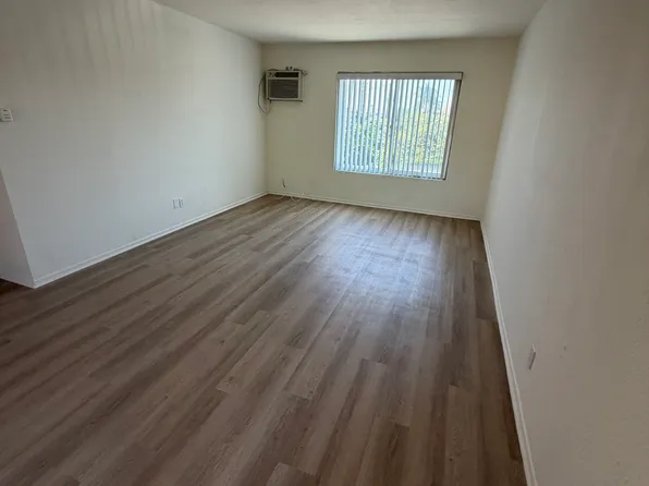 115 W Mountain View Ave, La Habra, CA