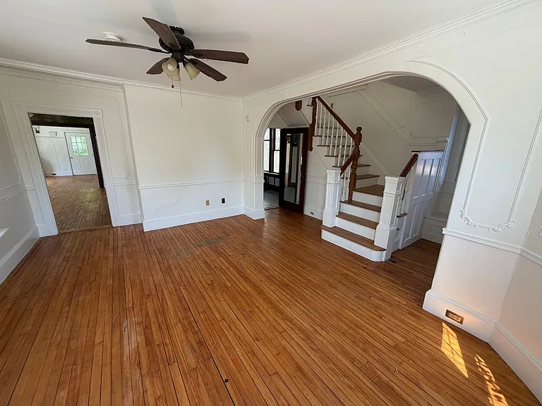 202 Central Ave — Photo 8