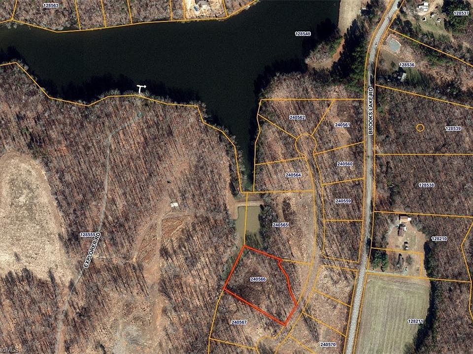 2nd image of 7919 Duck Pond Ct #9