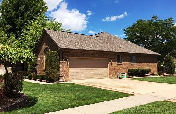 3rd image of 50056 Oxford Dr