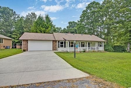 2nd image of 109 Bradford Ln
