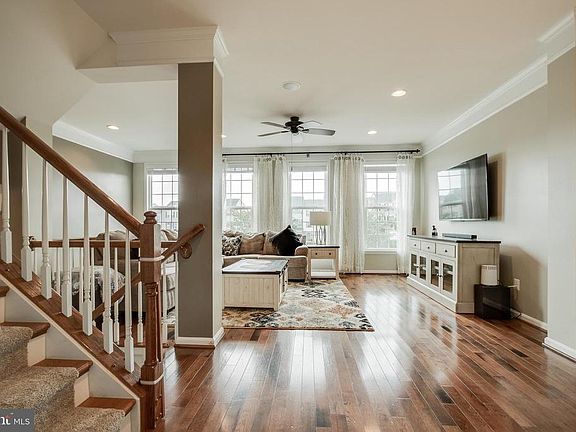 Wall of windows in the living room