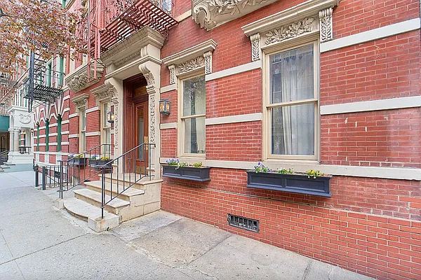 Rented by Living New York | media 10