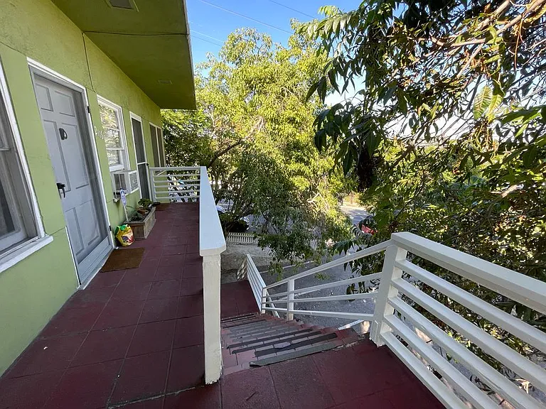 2118 Reservoir St — Photo 20