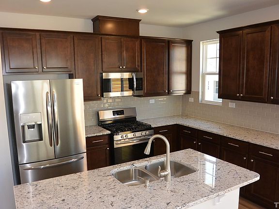 3rd image of 2909 Great Lawn Rd