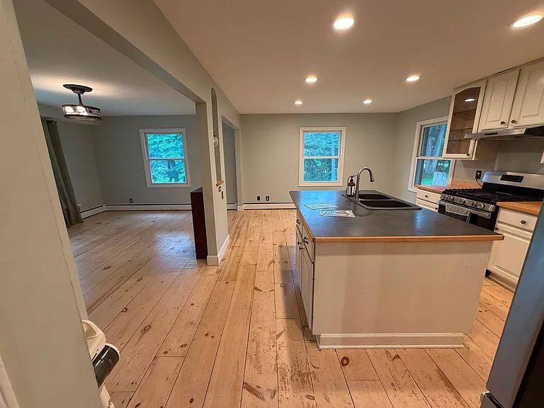 8274 Ellis Rd — Photo 3