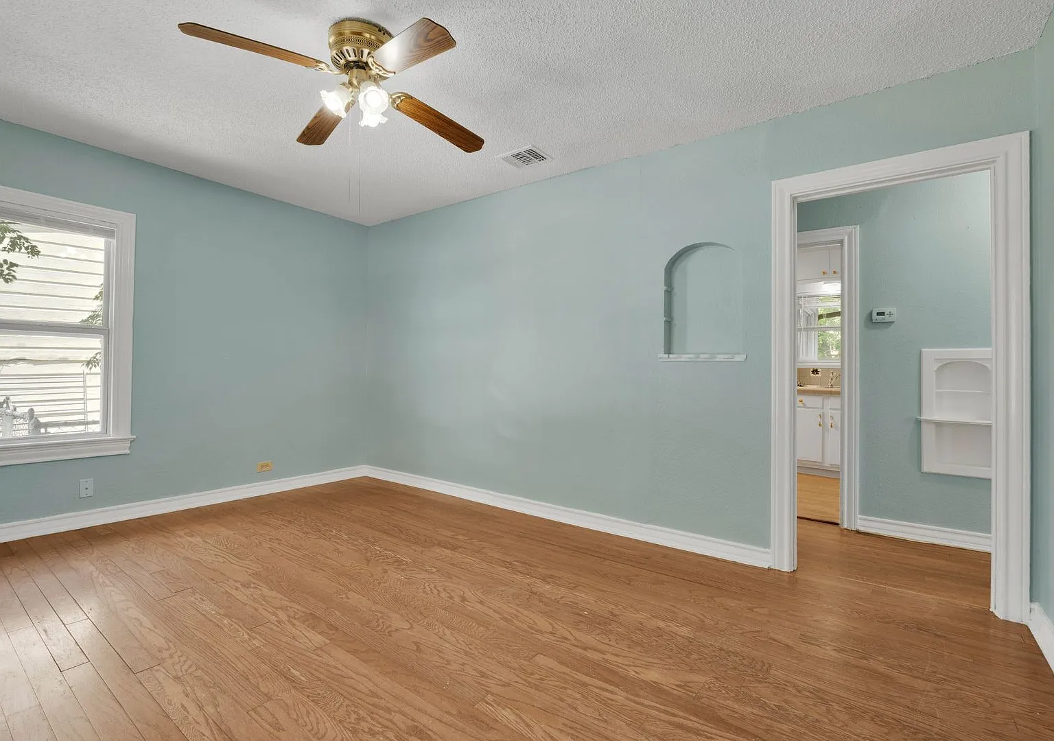 Cozy 2 Bedroom Home in Downtown San Antonio! — Photo 4