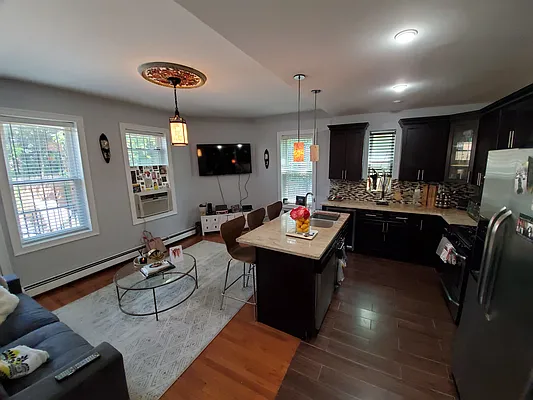 Rented by Skyline Group Real Estate | media 3