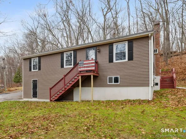 8 Auburn Trl, Coventry, CT 06238