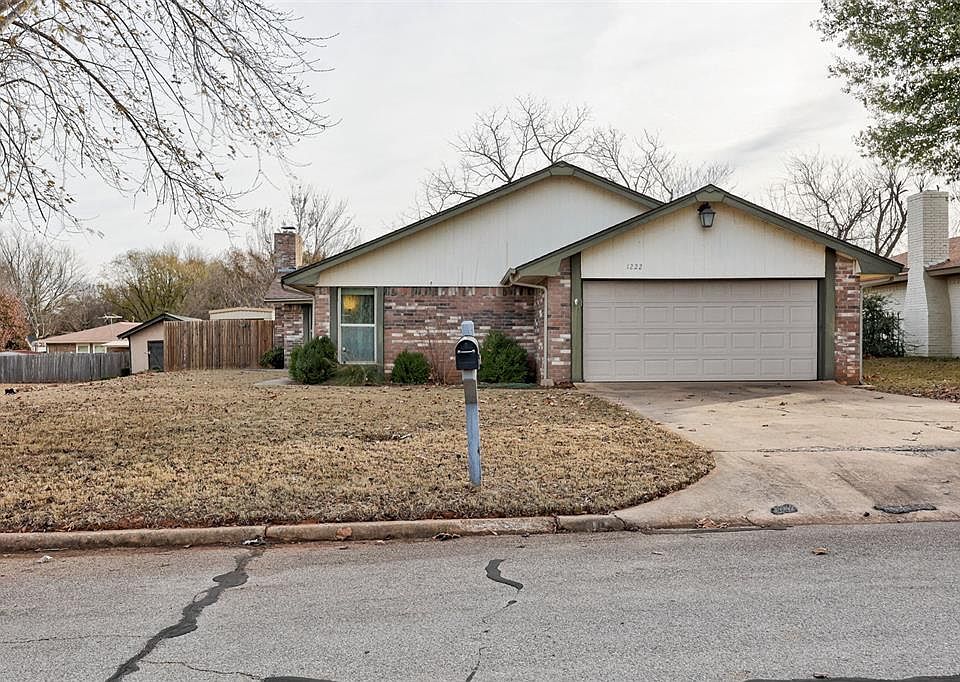 1st image of 1222 W Churchill Blvd