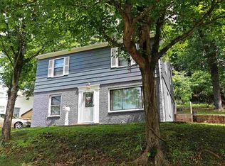 1760 Crestmont Dr, Huntington, WV 25701