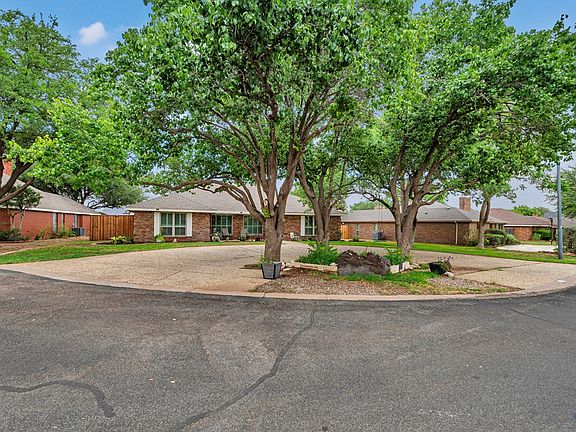 3rd image of 5 Wallbrook Trl
