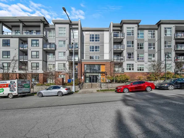 13733 107a Ave #437, Surrey, BC V3T 0B7