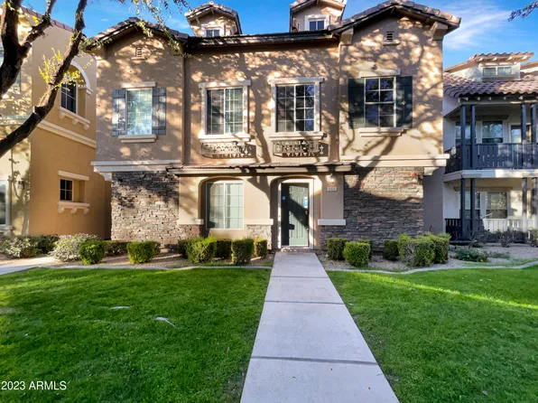 161 W TREMAINE Court, Gilbert, AZ 85233