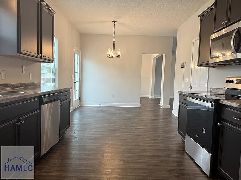 345 McClelland Loop NE — Photo 12