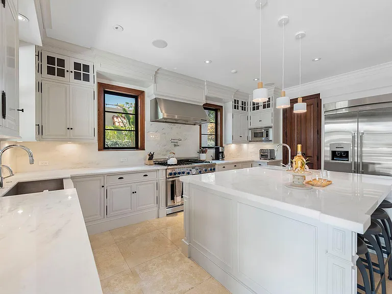 14 Harbor Dr — Photo 17