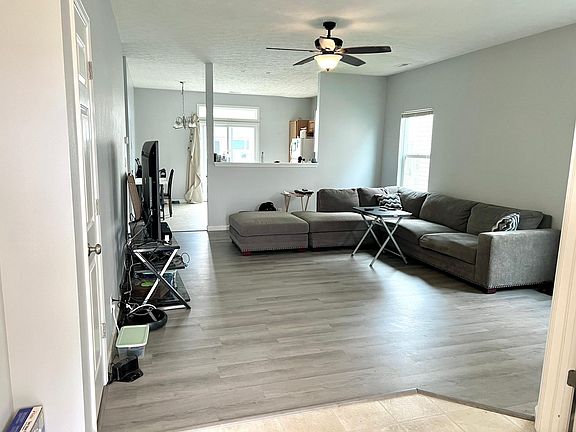 2nd image of 2388 Maxwell Dr