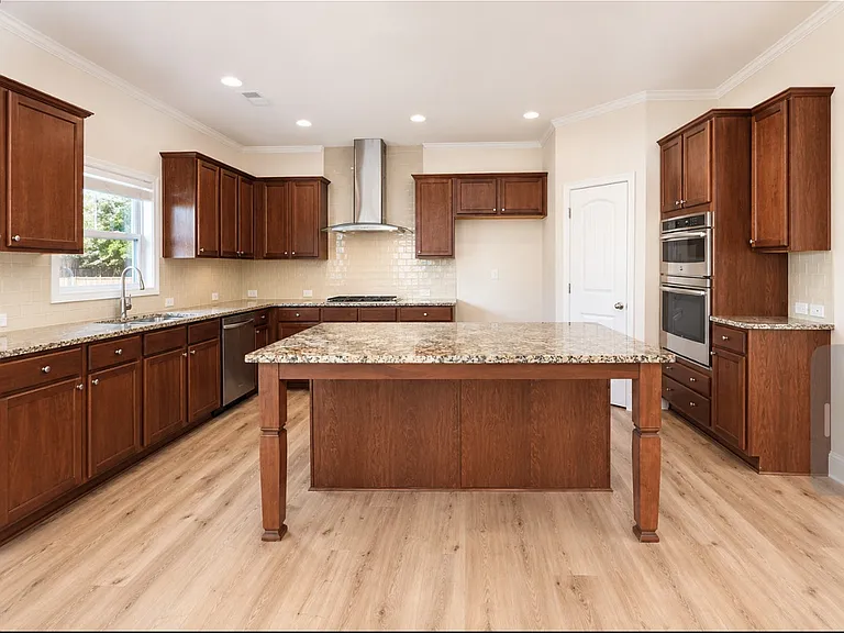 7770 Harbison Hollow Ln — Photo 10
