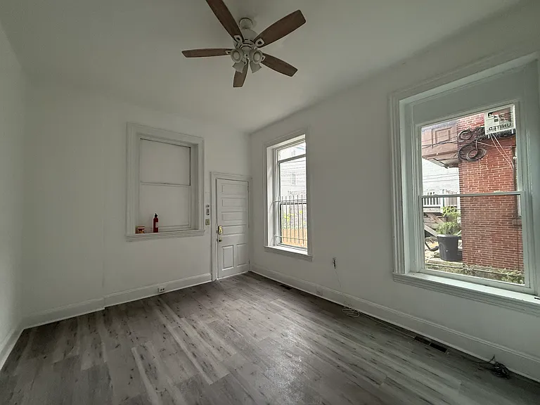 1525 N 16th St #1R — Photo 5