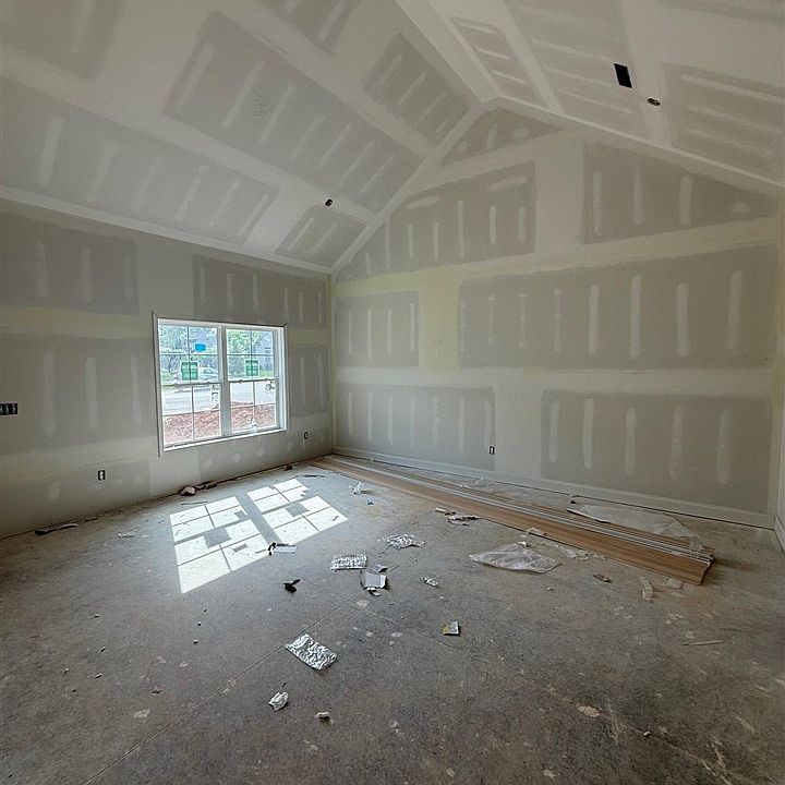 2nd image of 1452 Boulder Ct