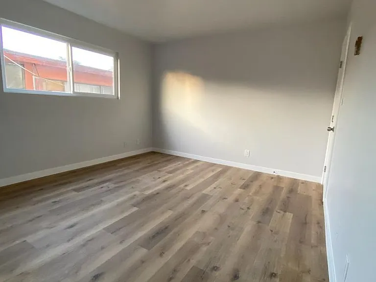 2515 Ocean View Ave — Photo 8