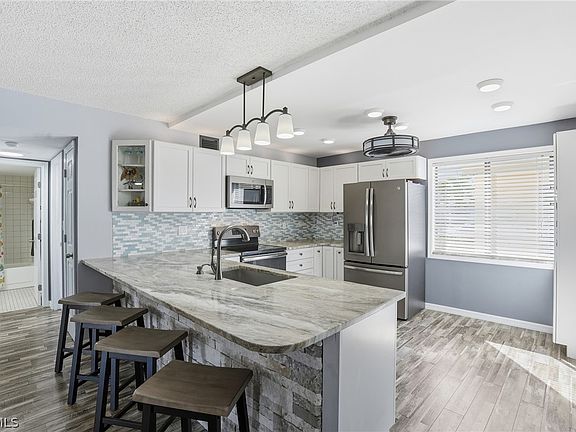 5th image of 1009 SE 46th Ln APT 104