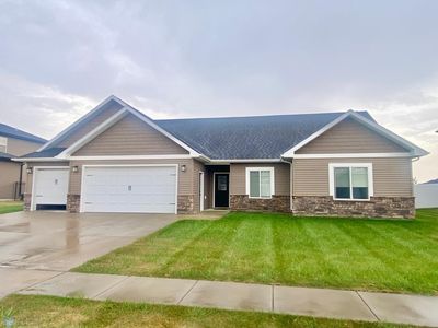 2433 Harbor Ln W, West Fargo, ND, 58078