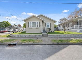 416 Daggett Ave, Pawtucket, RI 02861