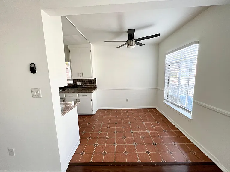8253 Norton Ave #20 — Photo 10