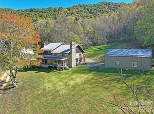 146 Gentry Farm Dr, Hot Springs, NC 28743