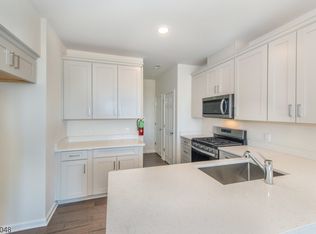 54 Sternadori Rd, Somerville, NJ 08876