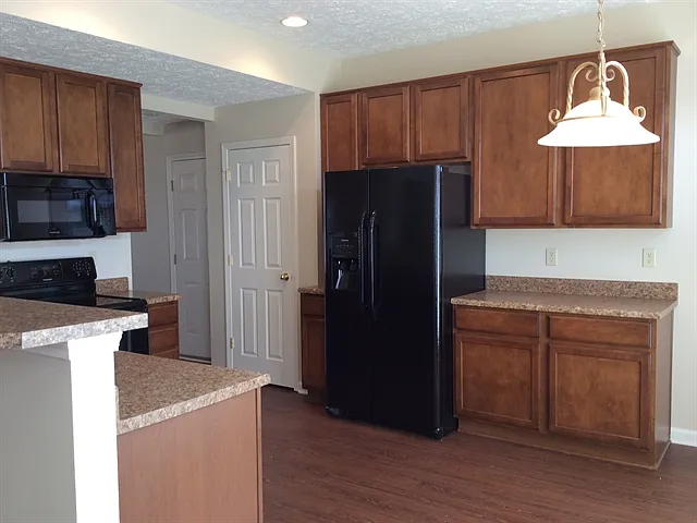 1413 Softwind Dr — Photo 3